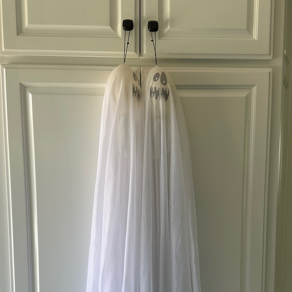 White Hanging Halloween Ghost Decor